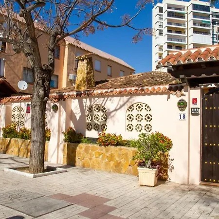 בקתה Fantastic 5 Mins Away From The By Easybnb *