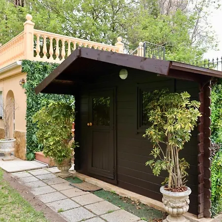 Fantastic 5 Mins Away From The By Easybnb טורמולינוס