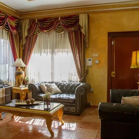 Fantastic 5 Mins Away From The By Easybnb Chalet Torremolinos